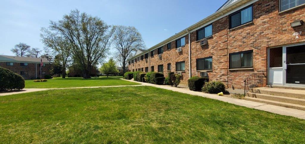 Foto del edificio - Fairfield Hedges at Bay Shore