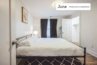 Building Photo - Room in Shared 4 bed/1.5 bath home