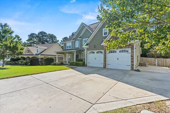 Building Photo - 839 Leyland Ln