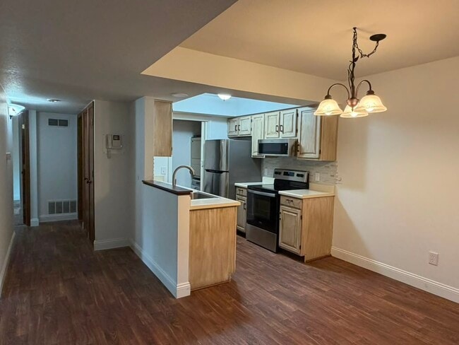 Building Photo - 5713 Tibaron Ln