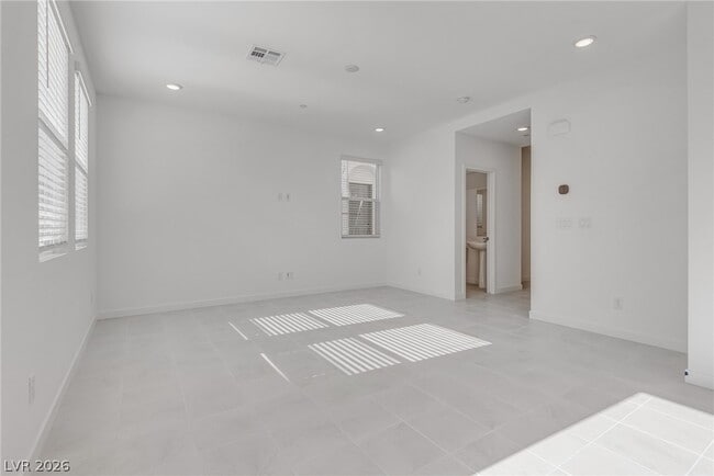 Building Photo - 10728 Rhinehill Ave