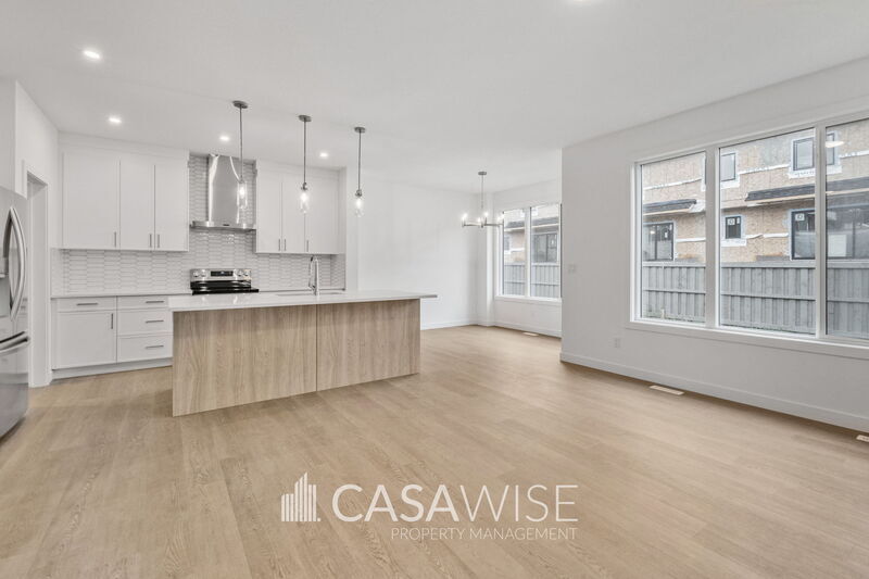 Photo principale - 22128-22194 94 Ave NW