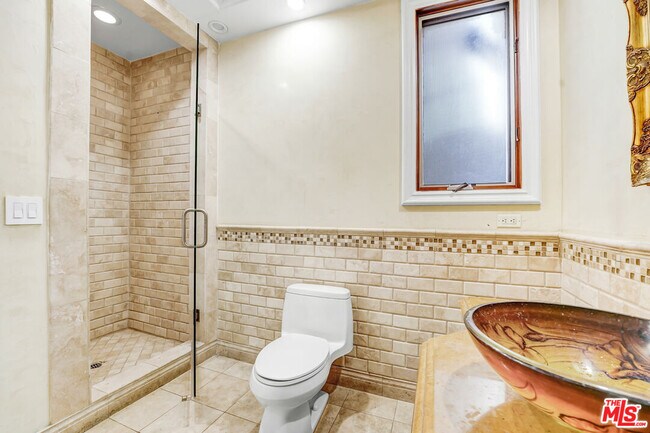 Foto del edificio - 219 S Willaman Dr