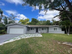 Building Photo - 6501 SW 65th St