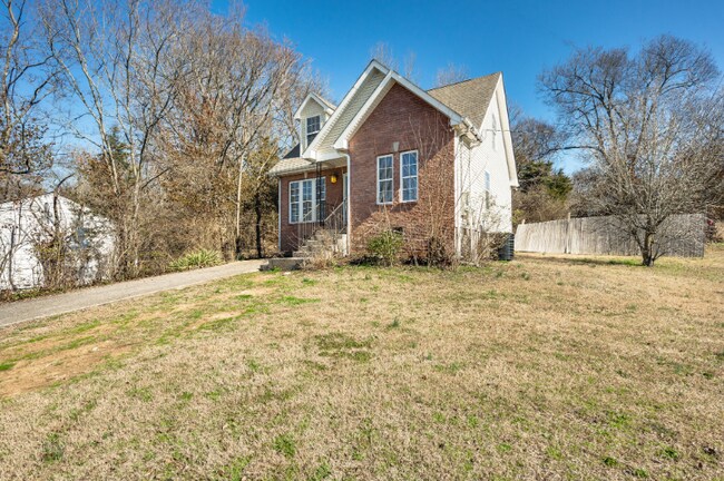 Building Photo - 2321 Whites Creek Pike