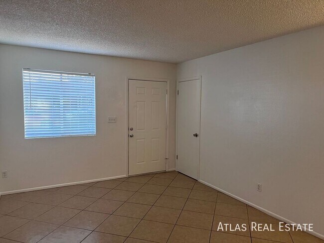 Foto del edificio - 8315 N 61st Ave