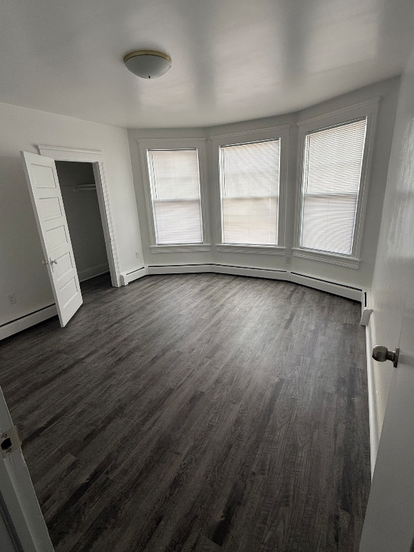 Building Photo - 261 Pierce St