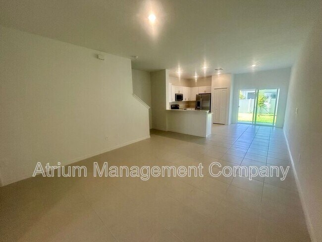 Foto del edificio - 2671 Buttercup Lucine Ln