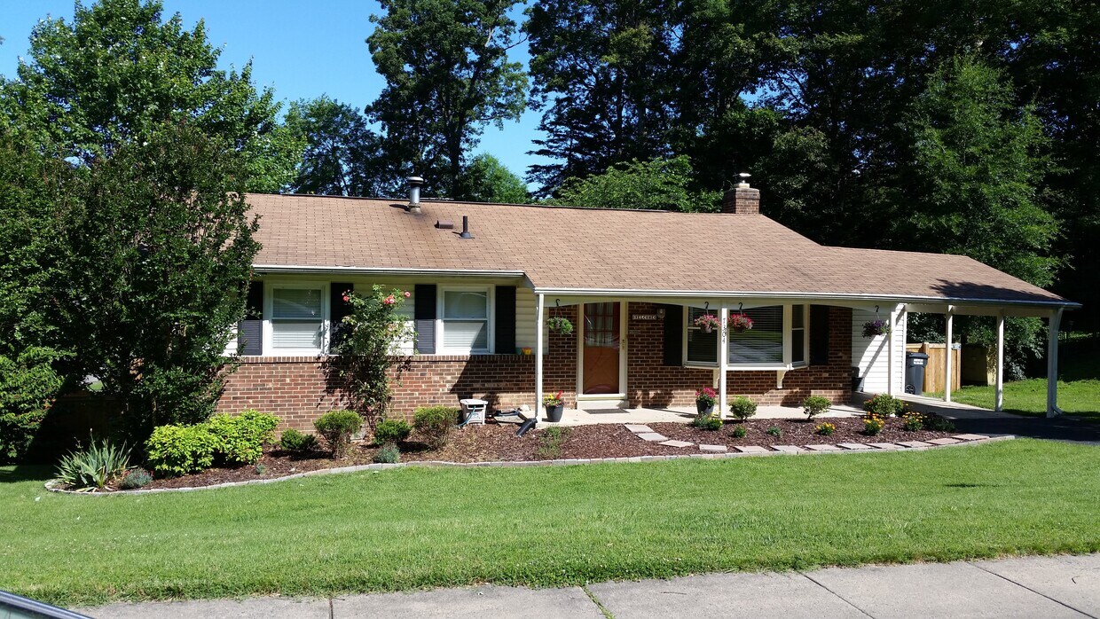 Building Photo - 7304 Briarcliff Drive