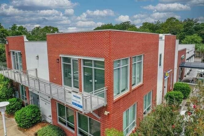 Building Photo - 154 Brooks St SE