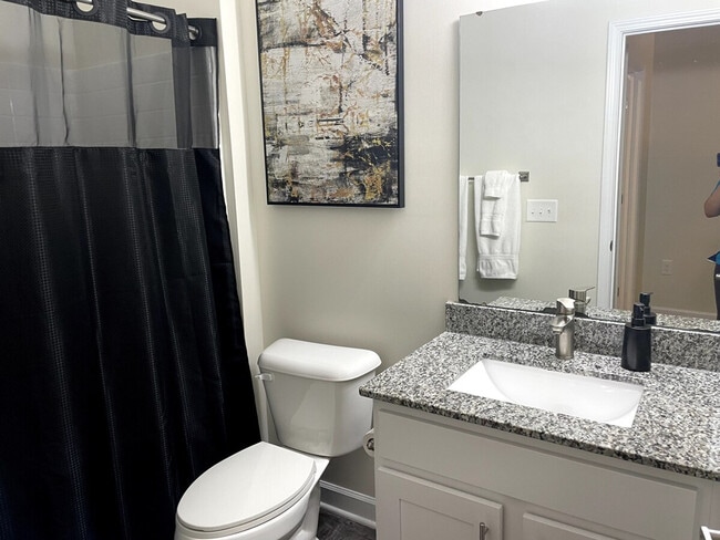 Foto del edificio - 224 28th Ave Pl NE