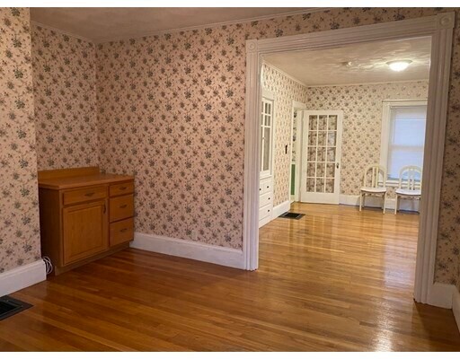 Building Photo - 31 Tufts St