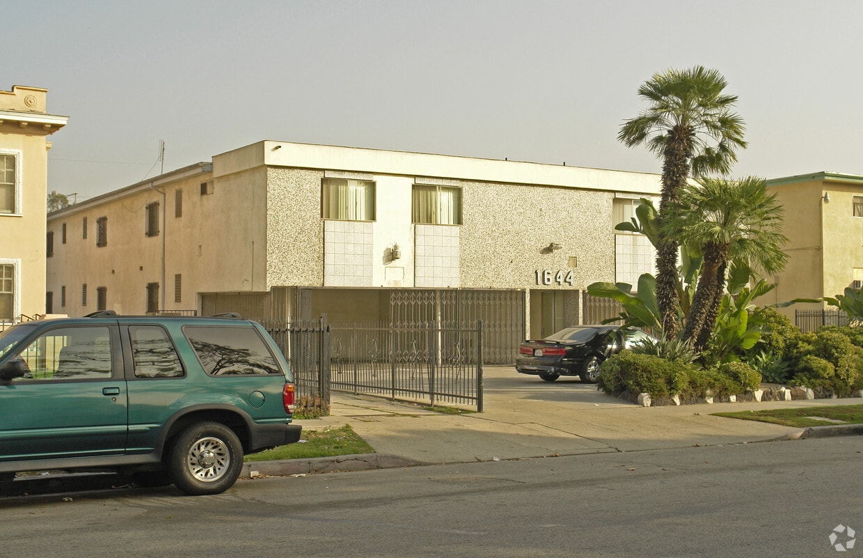 Building Photo - 1644 S Gramercy Pl