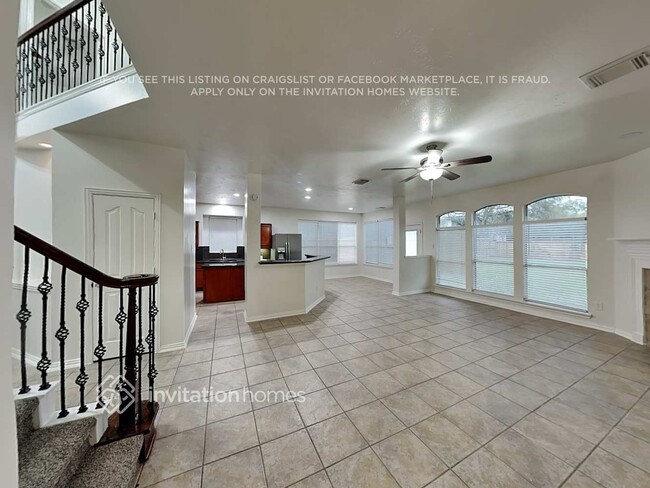 Foto del edificio - 1402 Roaring Springs Ln