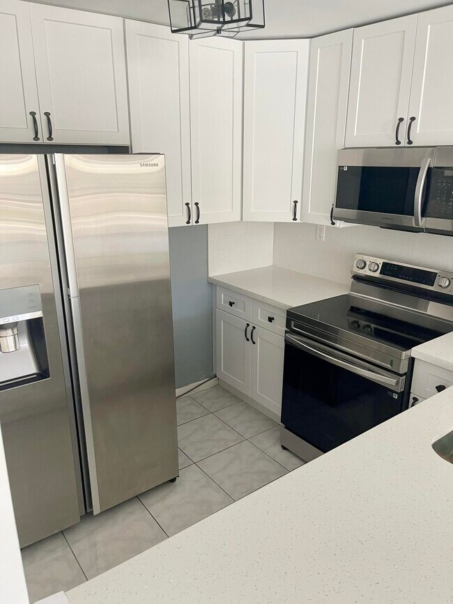 Building Photo - 2000 Atlantic Shores Blvd