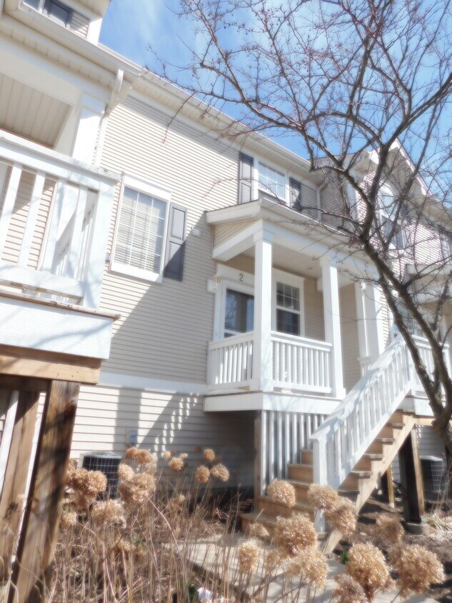 1464 Cambria Dr Unit 2162, DeKalb, IL 60115 Condo for Rent in DeKalb