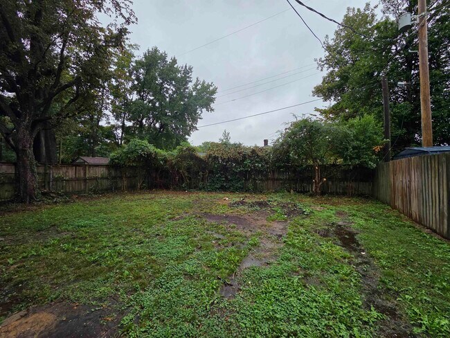Foto del edificio - 637 N Willett St