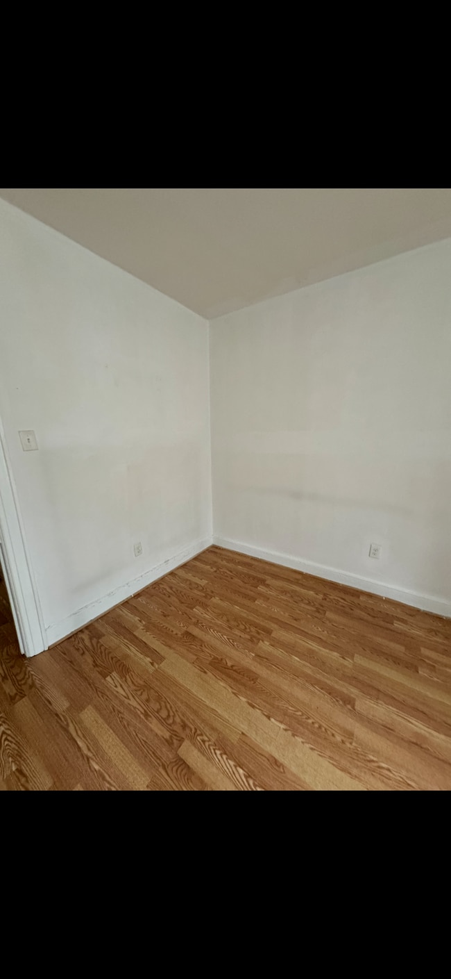 Building Photo - 30-17 34th St