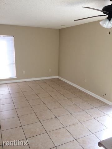 Foto del edificio - 3 br, 2 bath Townhome - 4422 Laplace Street
