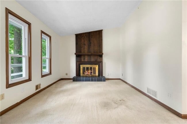 Building Photo - 3260 Creek Hollow Dr