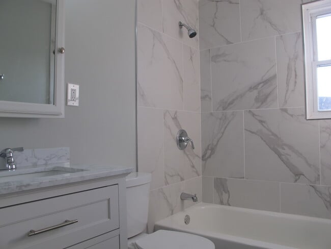 Building Photo - 175 Seaton Rd