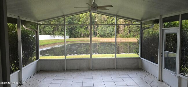 Foto del edificio - 1767 Covington Ln