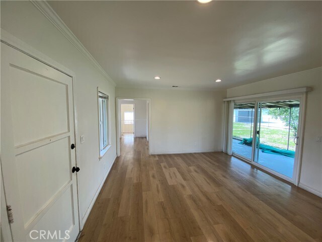Foto del edificio - 9412 Nance Ave