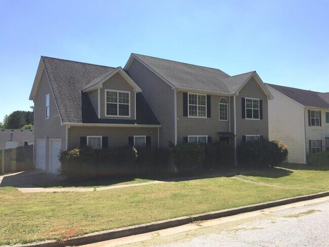 Foto del edificio - 2562 Rambling Way