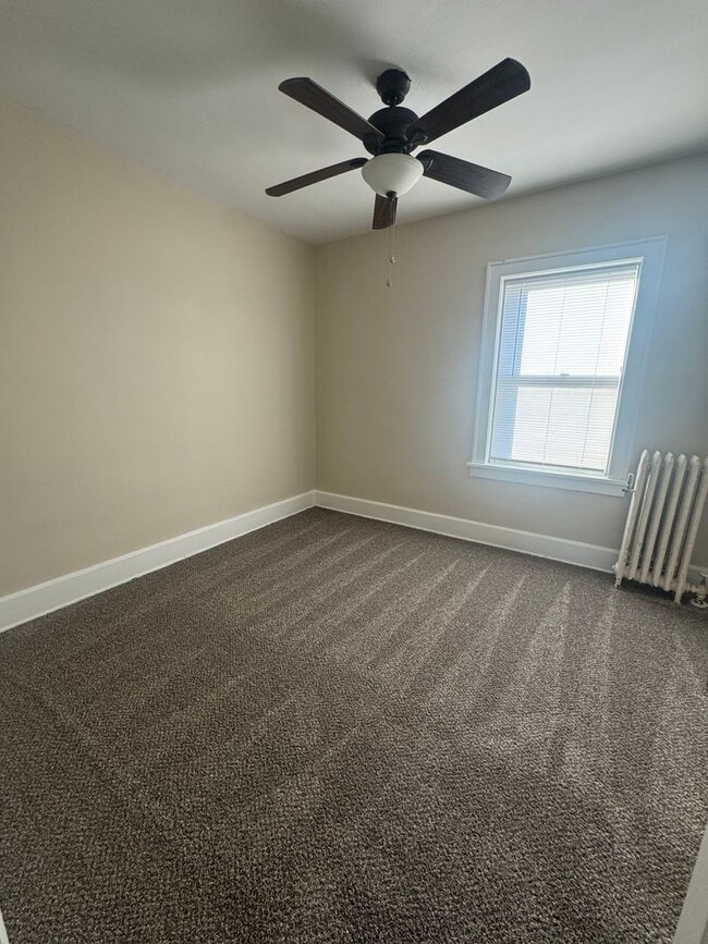 Building Photo - 2464 Harney St