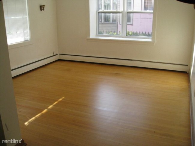 Building Photo - 1105 Hammond Ave
