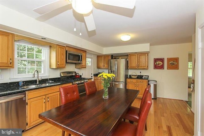 Foto del edificio - 9102 Jones Mill Rd