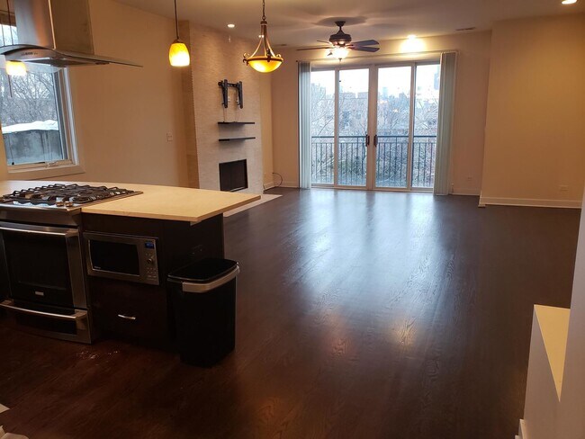 Foto del edificio - 512 S Claremont Ave