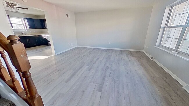 Foto del edificio - Comfortable & Easy Townhouse Living