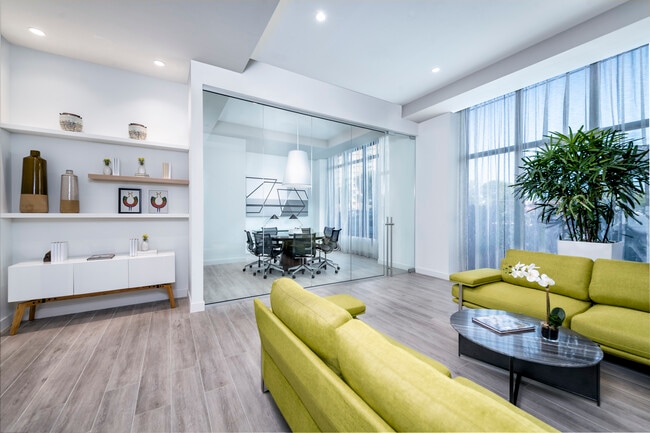 Building Photo - Gallery At River Parc