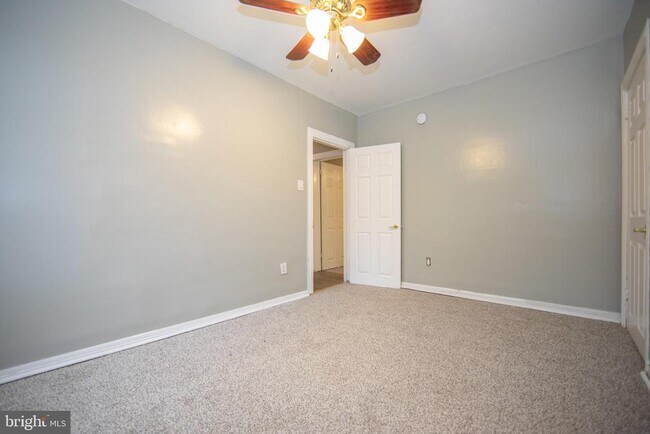 Building Photo - 116 McKinley Ave