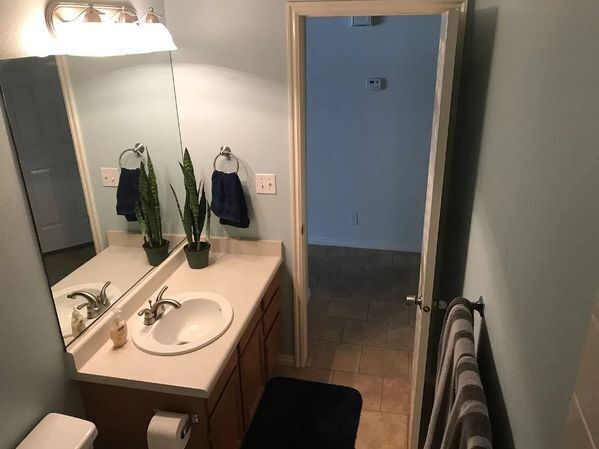 Foto del edificio - "Charming 2-Bed, 2-Bath Townhouse Retreat in the Heart of Saint George – 1155 Sq Ft of Comfort & ...