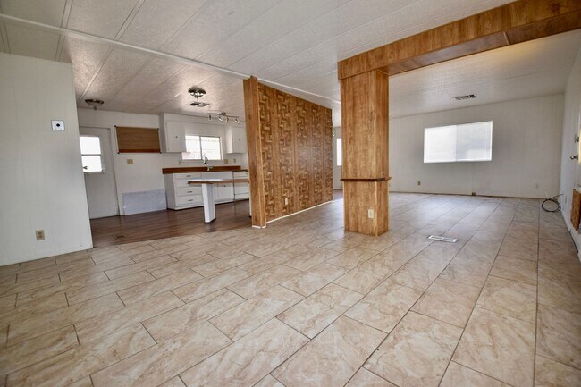 Building Photo - 3 bed 2 bath Mesa home in a quiet neighbor...