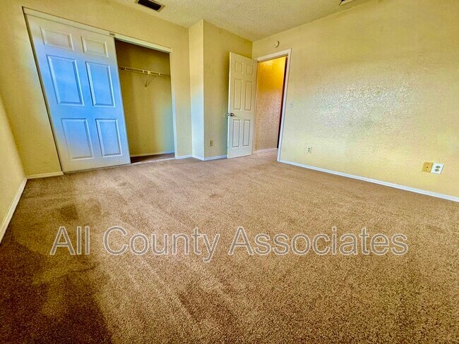 Foto del edificio - 8923 Cochise Ln