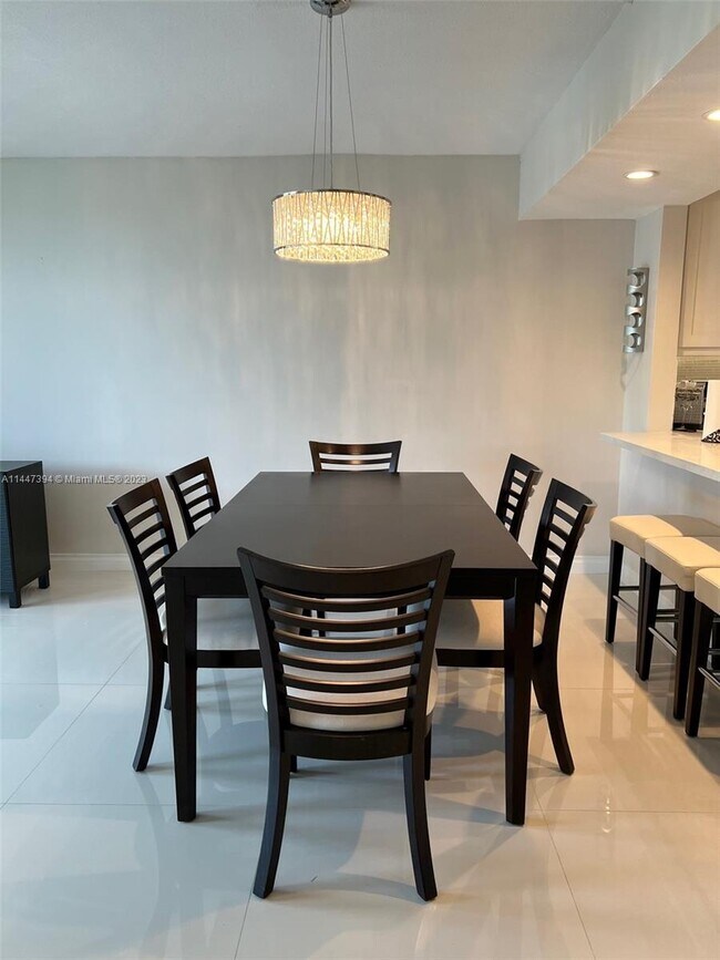 Foto del edificio - 8025 SW 107th Ave