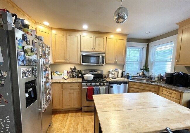 Foto del edificio - 23 Iroquois St