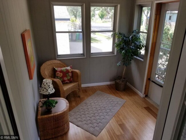 Foto del edificio - 4415 E 38th St