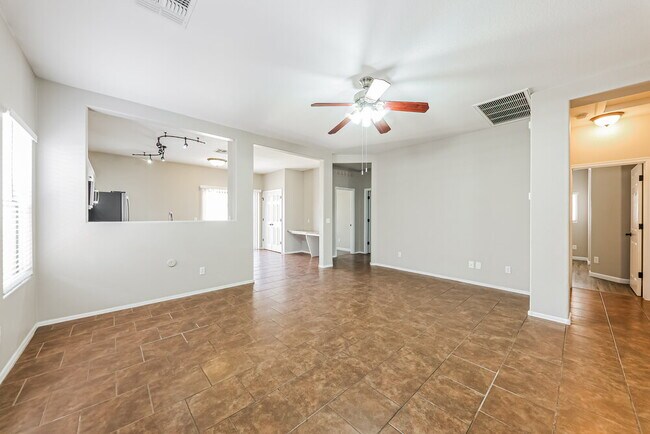 Foto del edificio - 15316 W Cortez St
