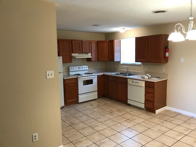 Foto del edificio - 723 Pleasant Valley Rd