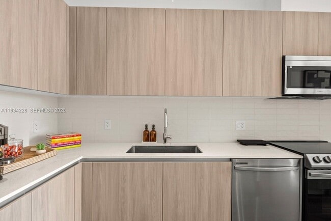 Foto del edificio - 2800 SW 27th Terrace