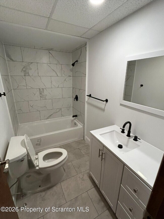 Foto del edificio - 942 Wyoming Ave