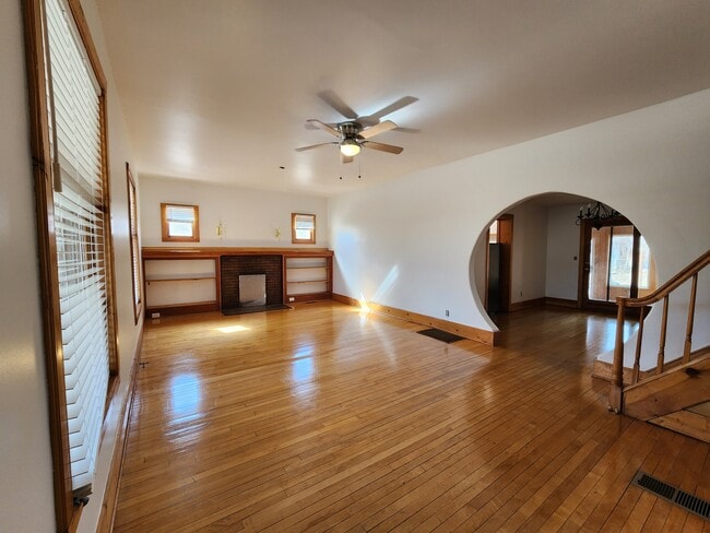 Building Photo - 3847 Bryant St