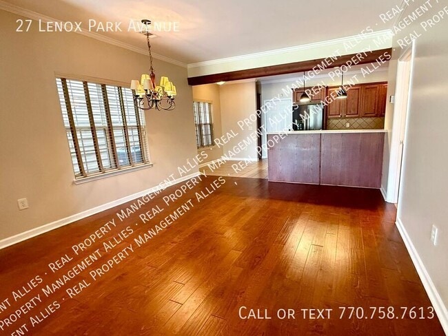 Building Photo - 27 Lenox Park Ave