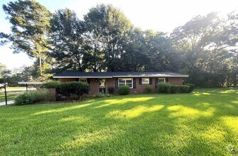 Building Photo - 4693 Twin Oak Dr