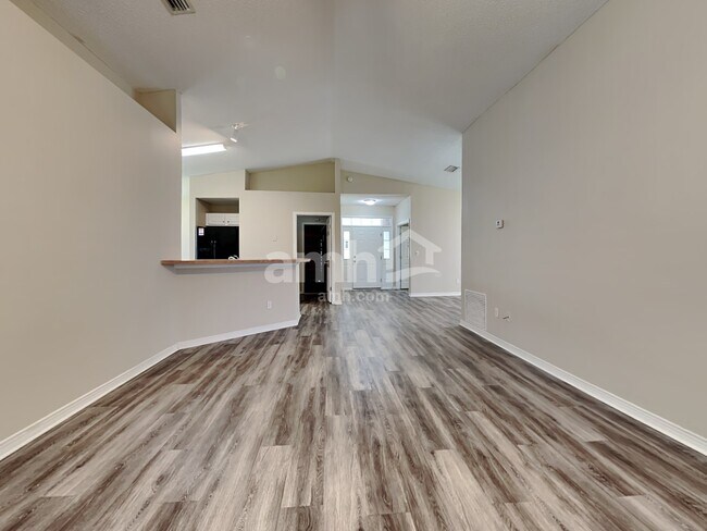 Foto del edificio - 2663 Fernleaf Dr