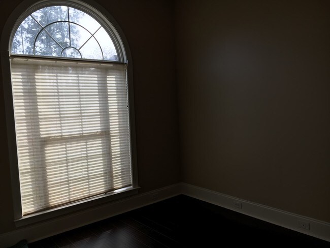 Foto del edificio - 332 Saddlebrook Trail